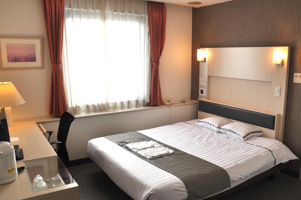 Hotel West Нумадзу Номер фото